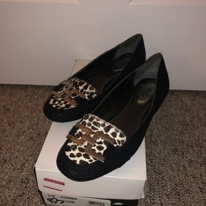 Alfani black and white flats
